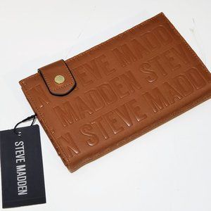 Steve Madden Logo Vegan Lthr Bifold Wallet Clutch